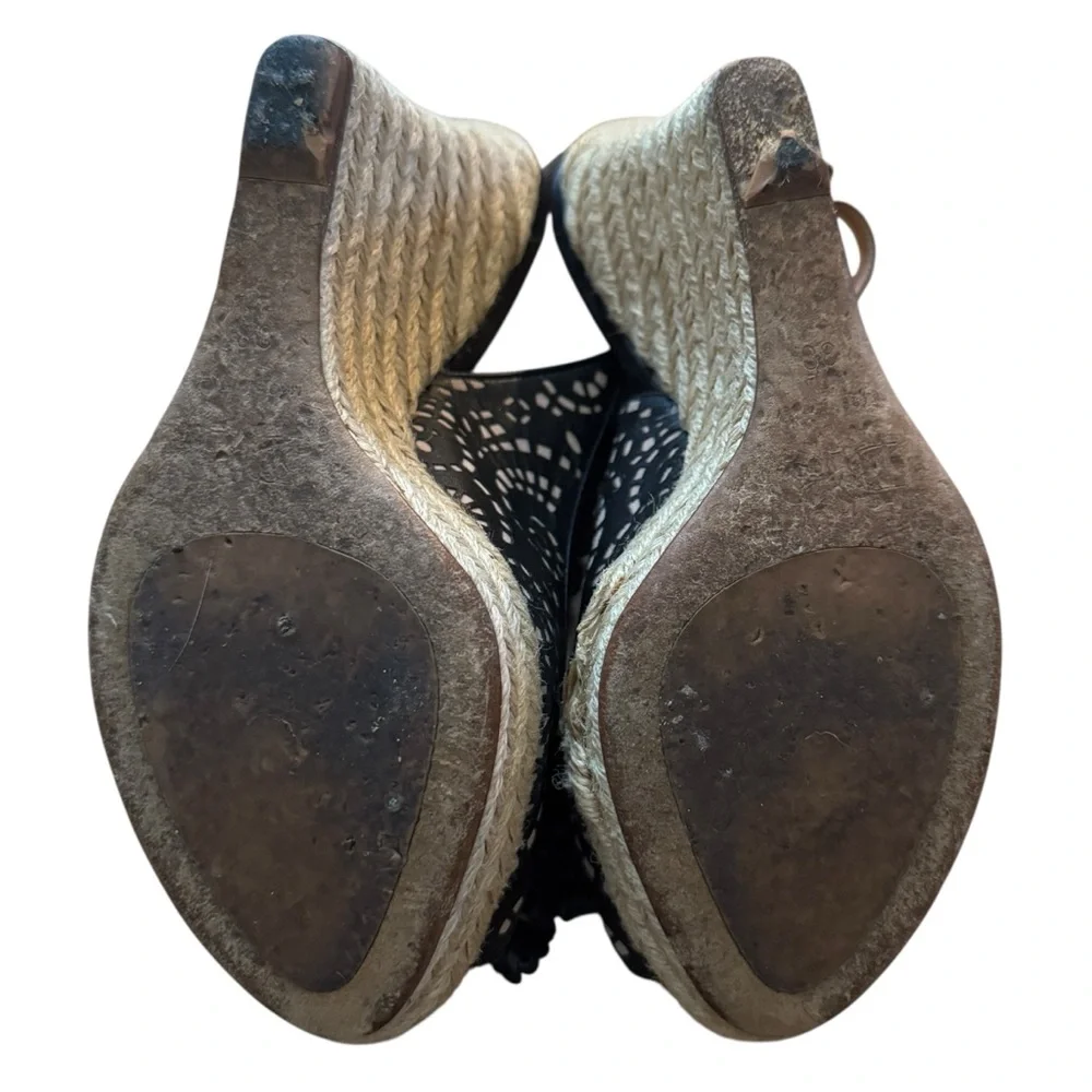 VTG Dior Black and Cream Leather Wedge Sandals w Slingback and Cute Bow Design - Picture 5 of 7